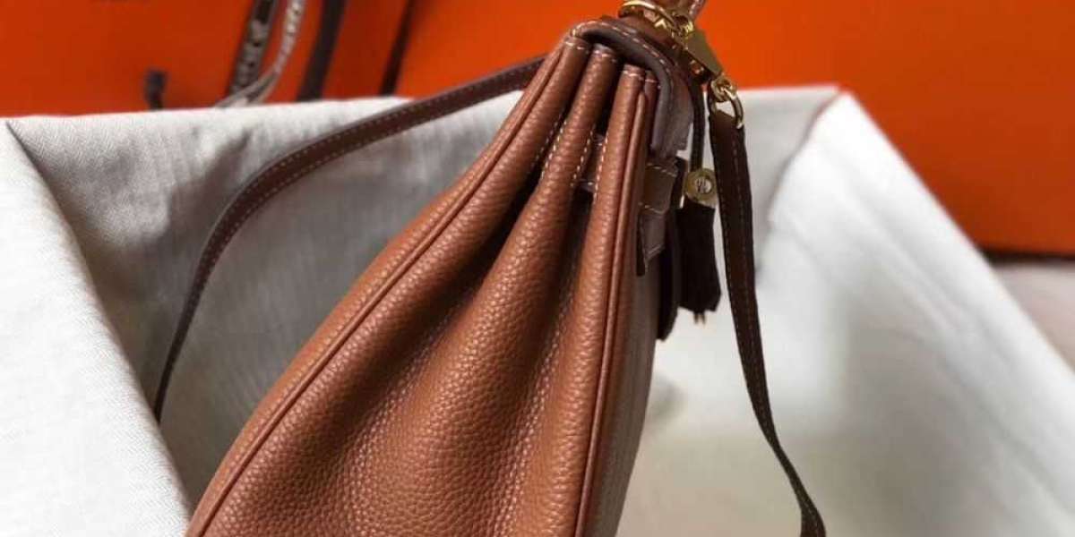 Luxury Must-Haves: The Hermes Dogon Duo Wallet, Lindy 30 Bag, and Kelly 28 Bag