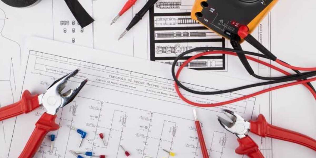 Who Is a Commercial Electrician?