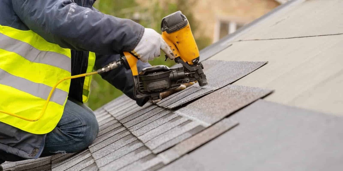 The Impact of Age on Your Roof's Lifespan