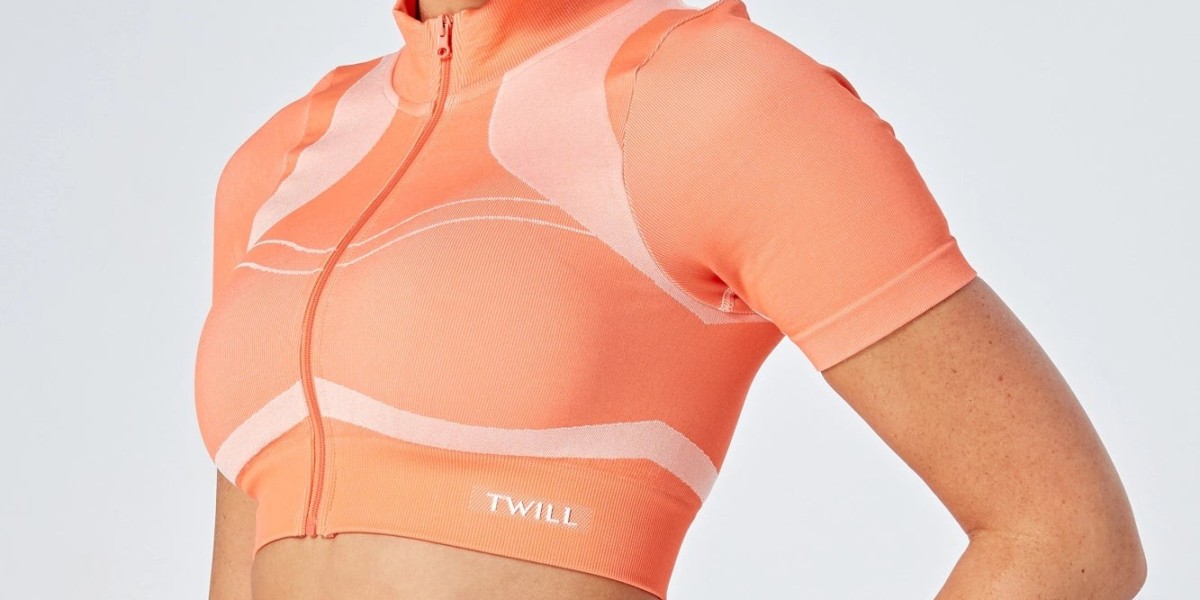 From Workouts to Brunch: The Perfect Long Sleeve Active Top