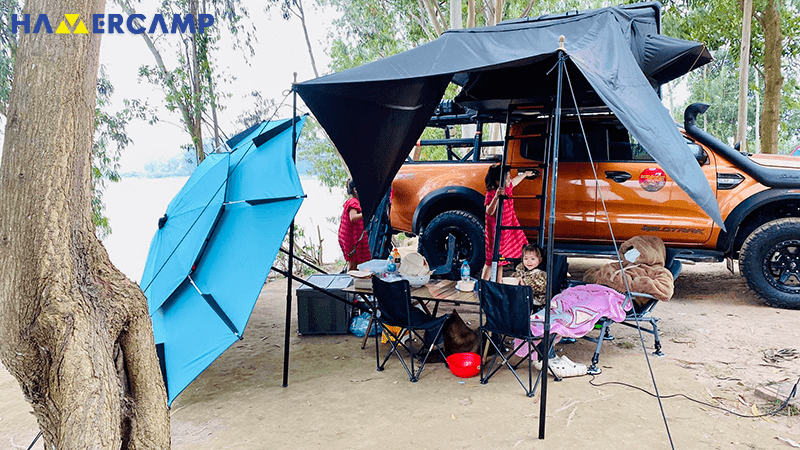 Lều nóc ô tô- sự trải nghiệm loại hình du lịch cắm trại ô tô mới lạ.