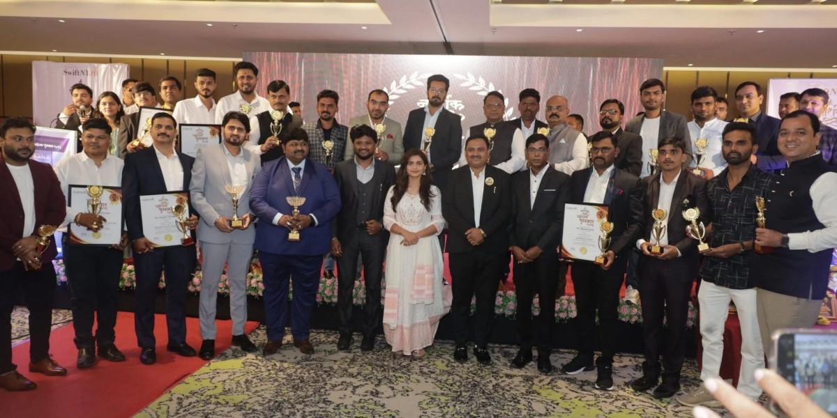 Nashik Udyojak Purskar Celebrates Entrepreneurial Enrise by Sayaji