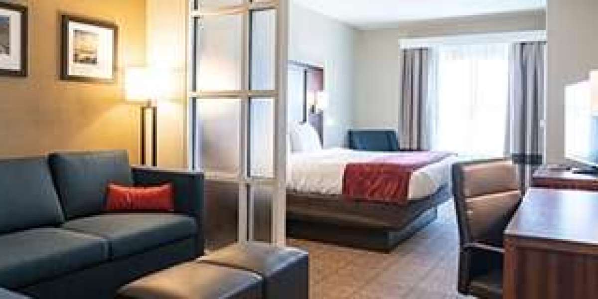 Exploring the exclusive in-house amenities at Comfort Suites, that make it one of the best luxury hotels in Flowood, MS.