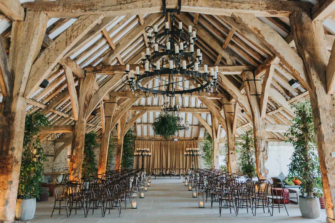 Barn Wedding Venue Decor Ideas That Will Wow Your Guests! 