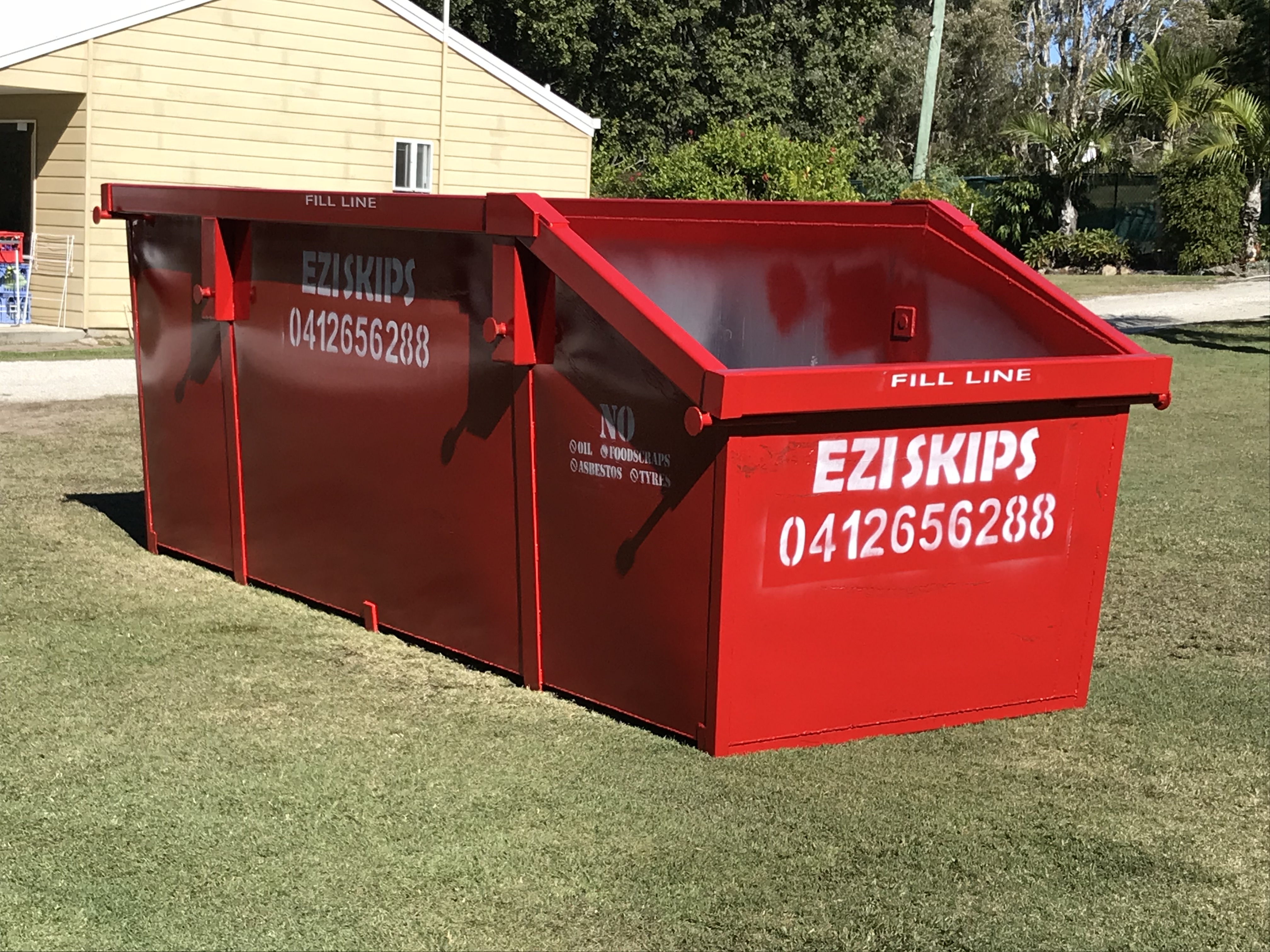 Skip Bin Hire | Skip Hire Gold Coast | Rubbish Removal | Ezi Skips