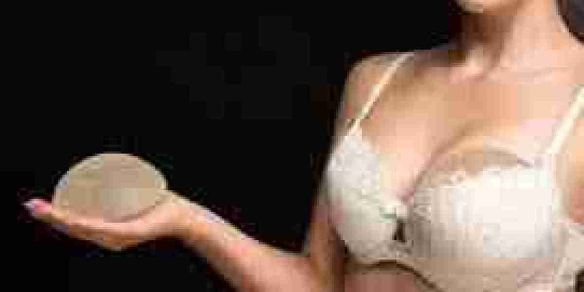 Embracing Confidence: Silicone Breast Implants in Dubai's Beauty Scene