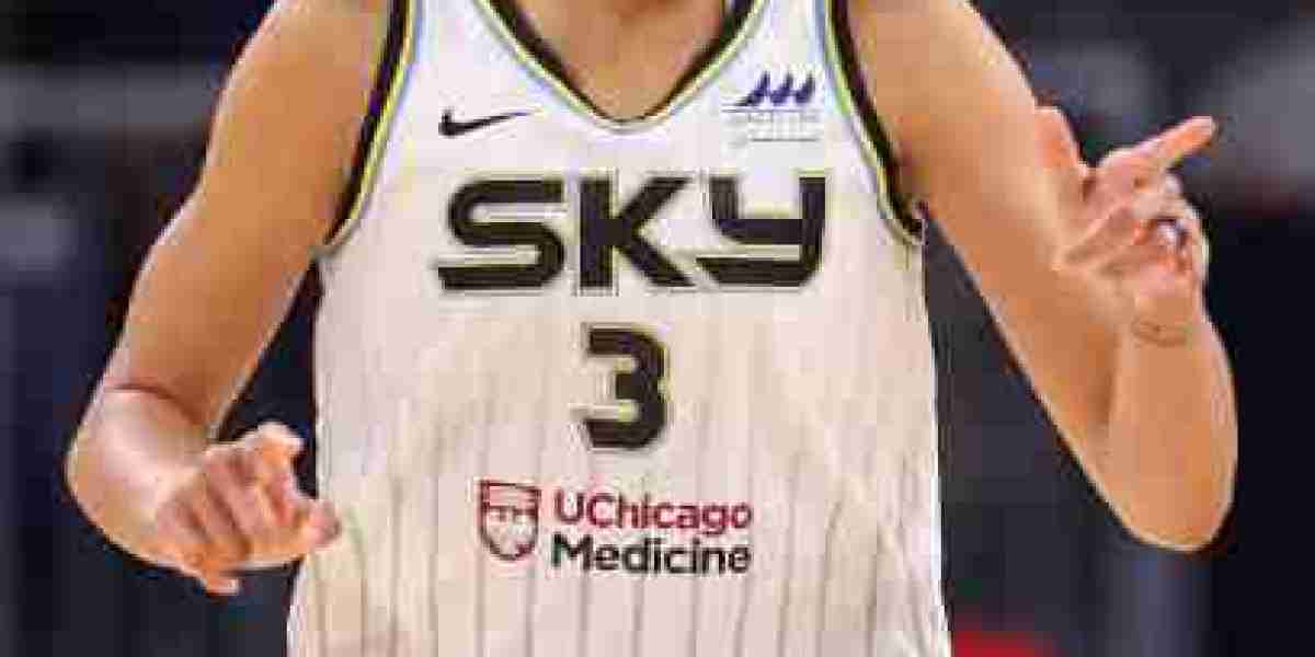 Chicago Sky Signs and symptoms Morgan Bertsch in direction of Exercising Camp Deal