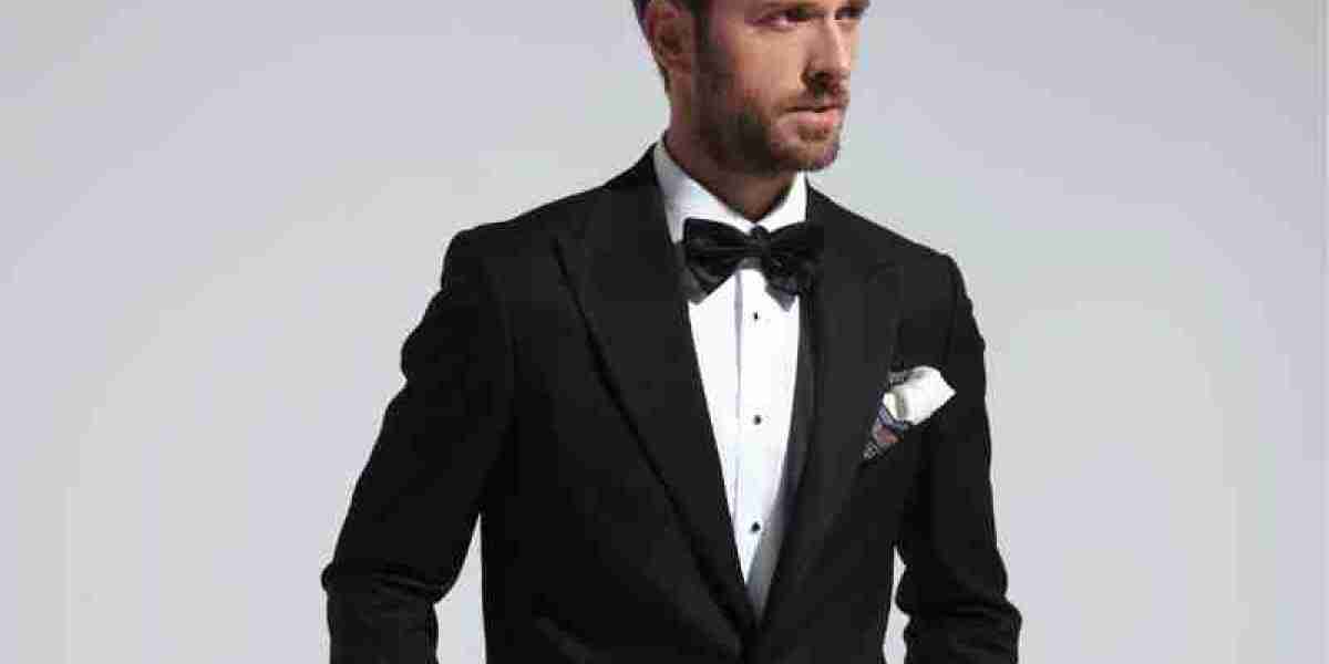 Renting a Suit or Tuxedo for Prom: The Ultimate Guide