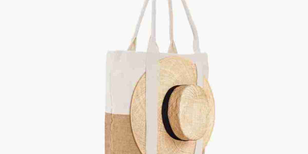 Hat Tote: The Trending Summer Must-Have Accessory of the Season