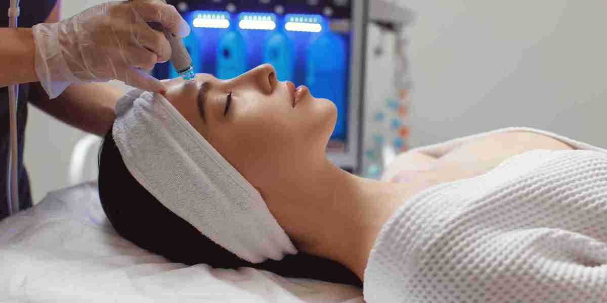 Transform Your Skin with HydraFacial in Dubai