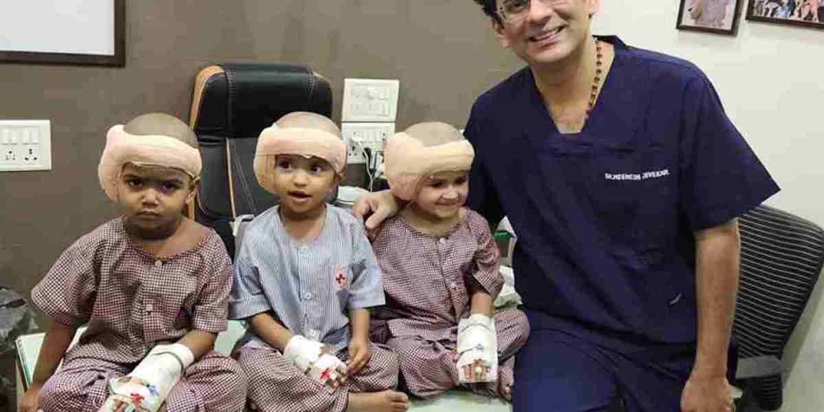 Top Cochlear Implant Surgeon in India : Dr. Meenesh Juvekar