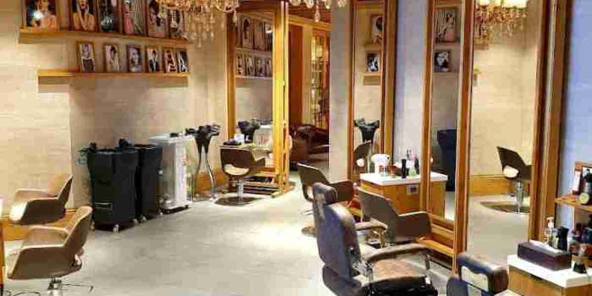 Experience Top-Notch Beauty Services at Looks Salon, Juhu