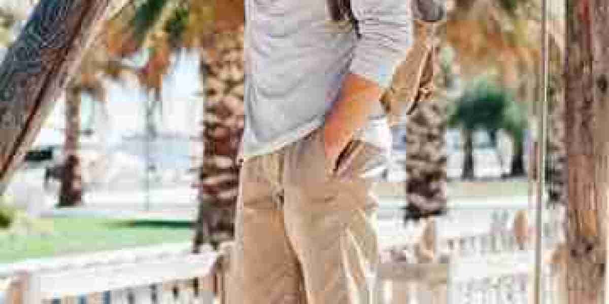 Breezy and Comfortable: The Best Men's Linen Beach Pants for Your Next Vacation