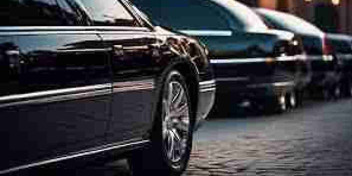 How Chauffeur Services Enhance the Experience of Luxury Travel Tours in Boston