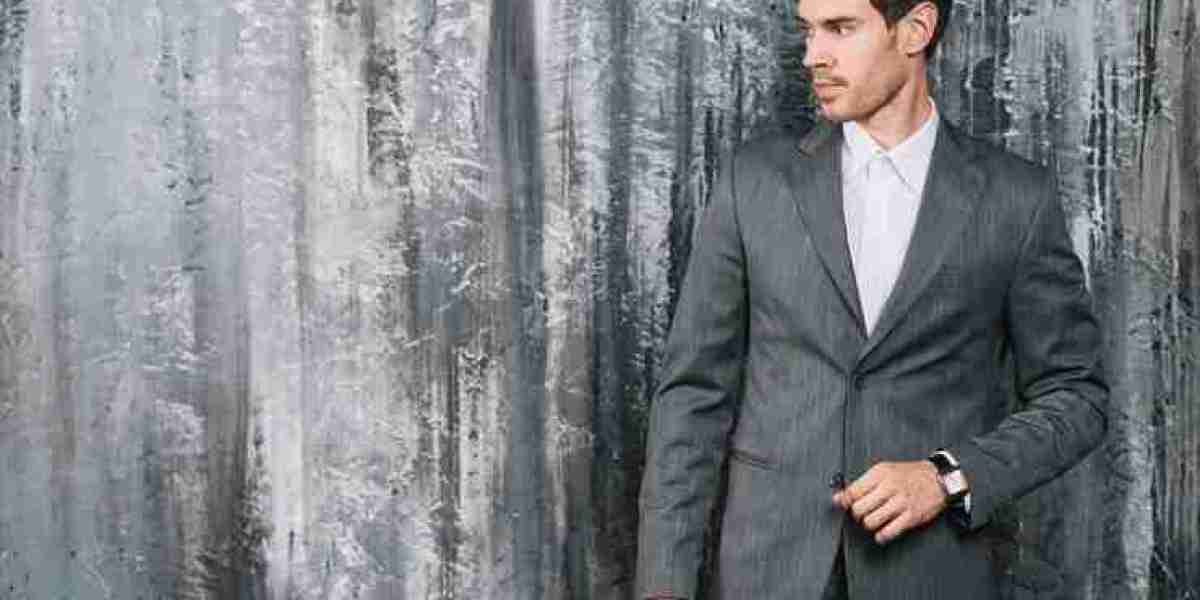 How to Choose the Perfect Wedding Outfit for Men: Tips and Trends