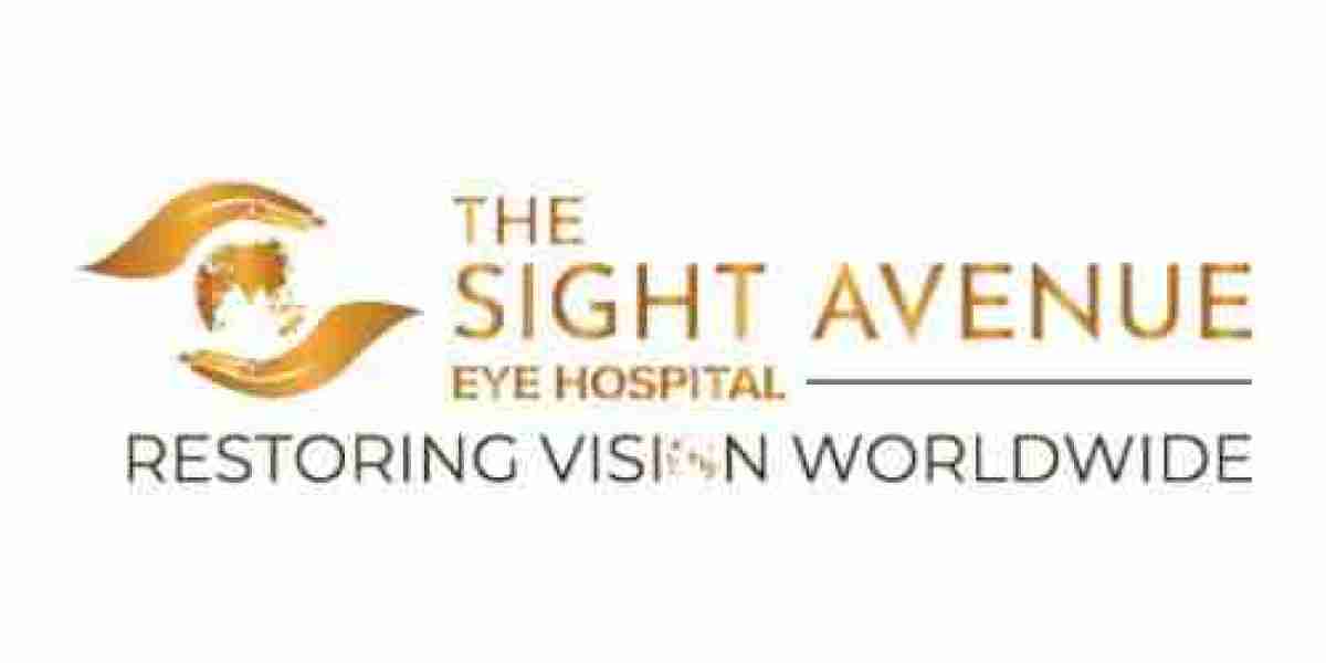 Why The Sight Avenue is the Best Eye Hospital in Delhi for Smile and Cataract Surgery