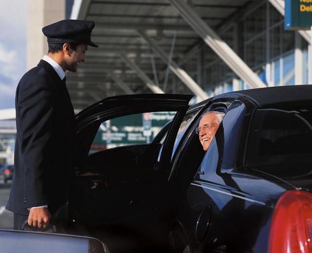 Best Toronto Airport Limo Service for a Seamless Travel Experience – @airportsstarslimo on Tumblr