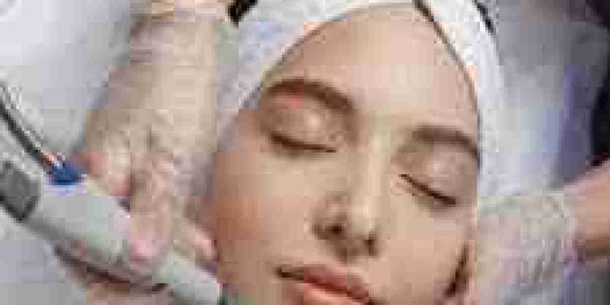 The Ultimate Guide to HydraFacial Treatment in Dubai: What to Expect