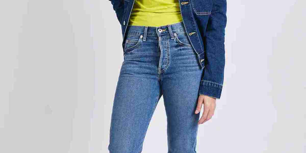 The Ultimate Guide to Finding the Best Women's Denim Capris Online