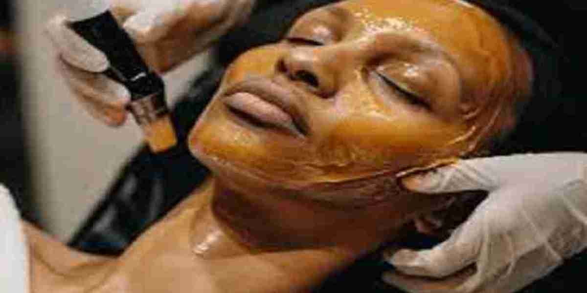 The Best Chemical Peels for Sensitive and Dry Skin