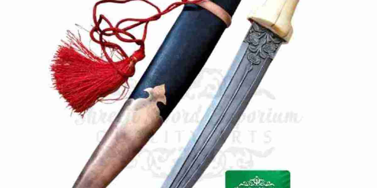 Discovering the Persian Katar: A Journey Through History and Craftsmanship