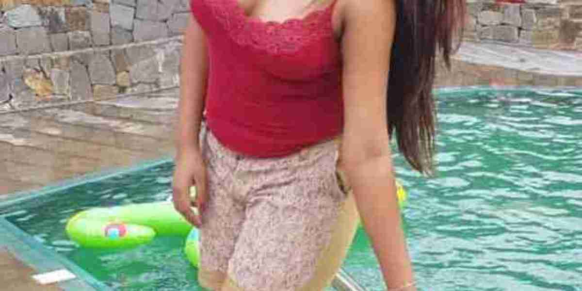 Escorts In Dubai	+971525811763