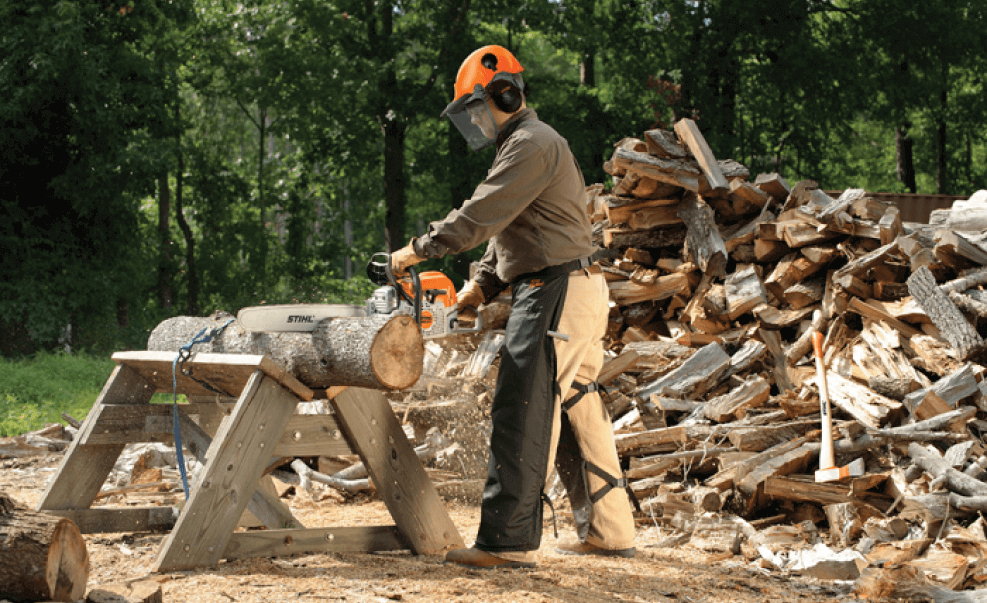 Beginner's Guide to Mastering Chainsaw Safety and Techniques