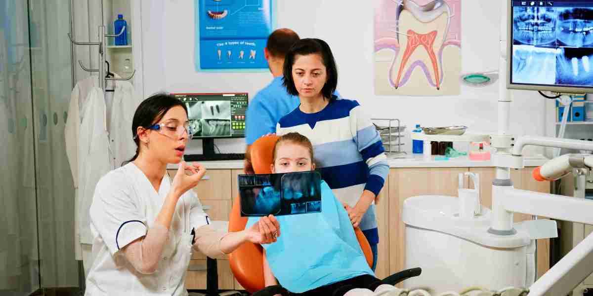 Choosing the Right Pediatric Dentist: What Every Parent Should Know