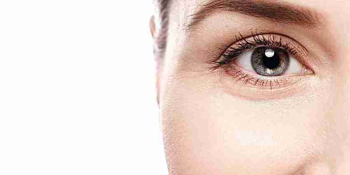 Natural-Looking Eyebrow Transplants: What You Should Know