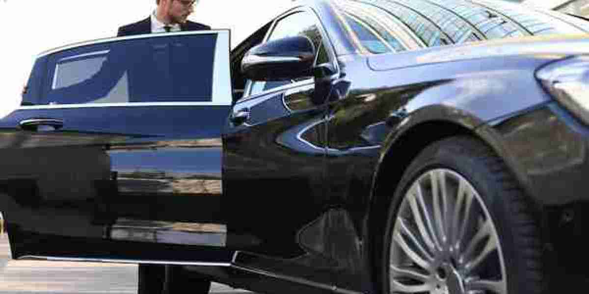 The Benefits of Choosing a Luxury Car Transportation Service