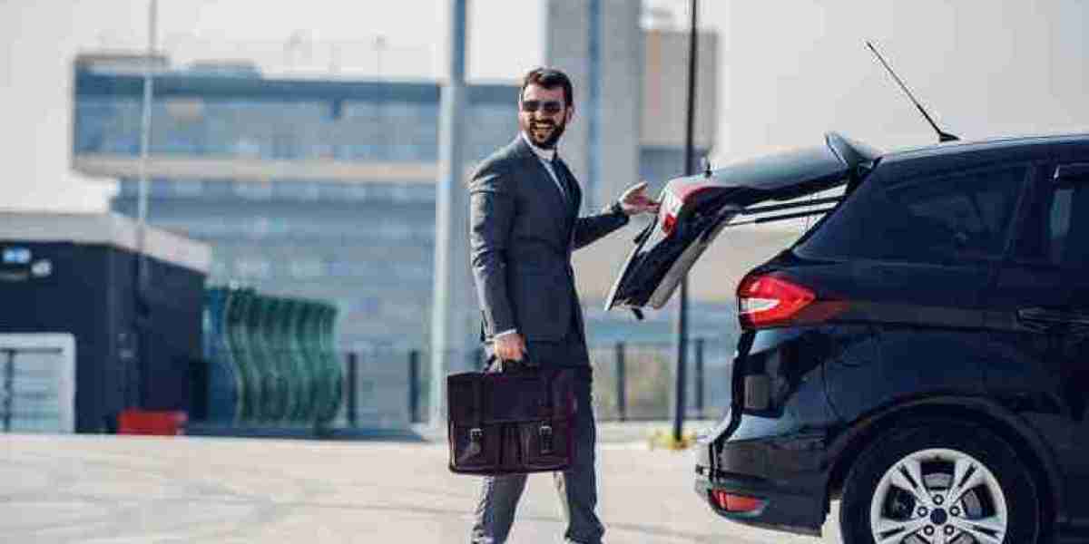 The Benefits of Choosing a Black Car Service at MSY Airport