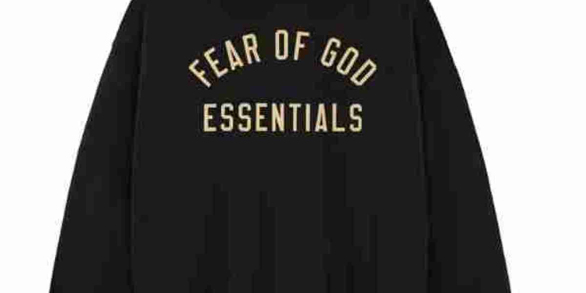 the Essentials Fear of God Hoodie is a Streetwear Staple