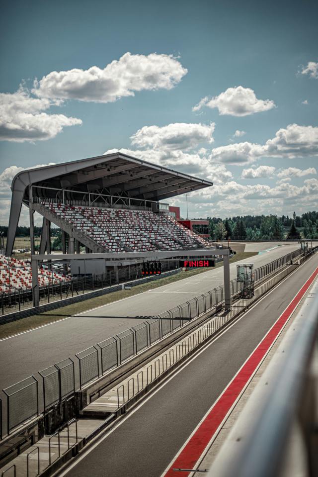 Experience Racing Like Never Before: Abu Dhabi Paddock Passes