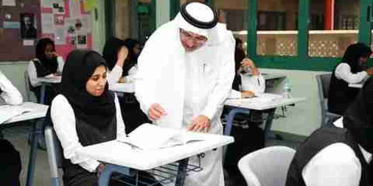 Comprehensive Teacher Training Programs in the UAE for Career Growth