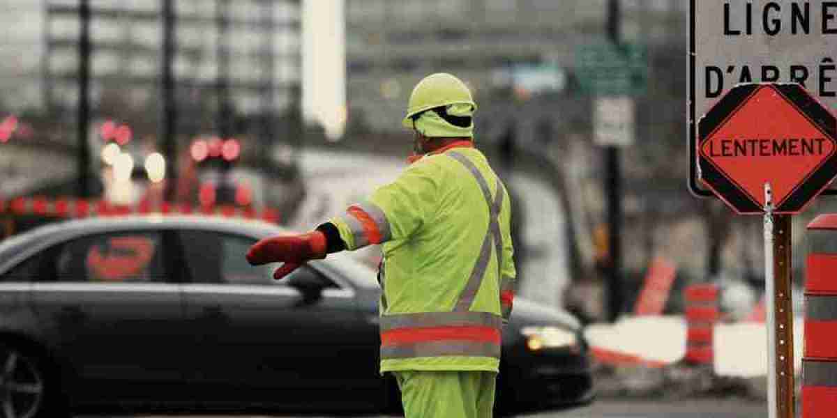 10 important skills you will gain after completing Traffic Marshal Course with SafetyMark Training