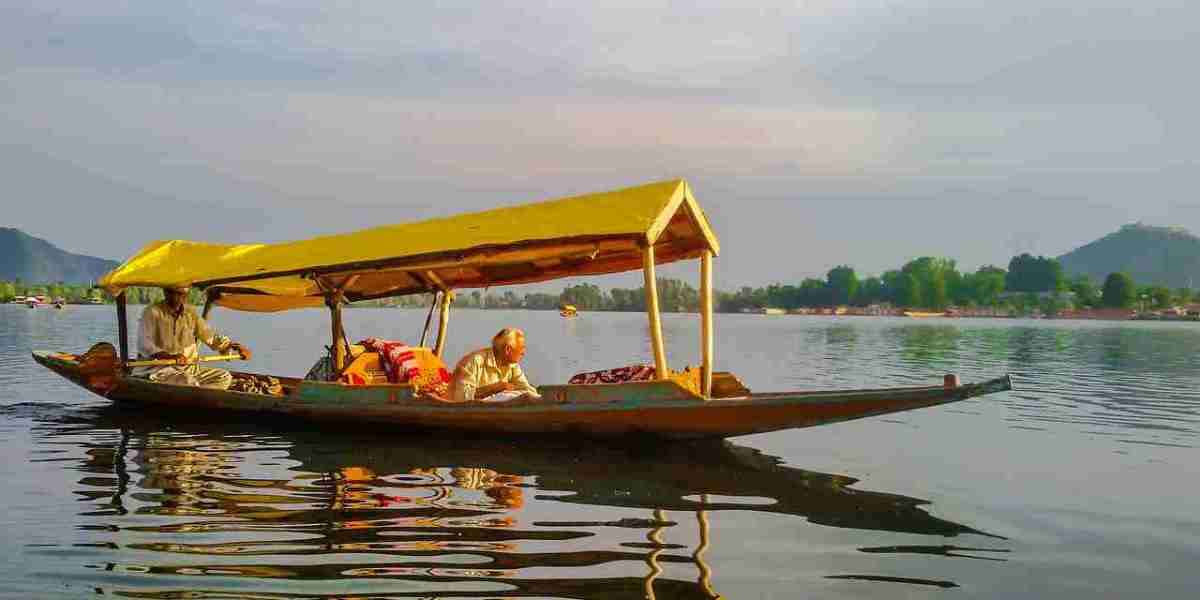 Uncover Kashmir’s Hidden Gems with NatureWings’ Premium Kashmir Packages from Delhi