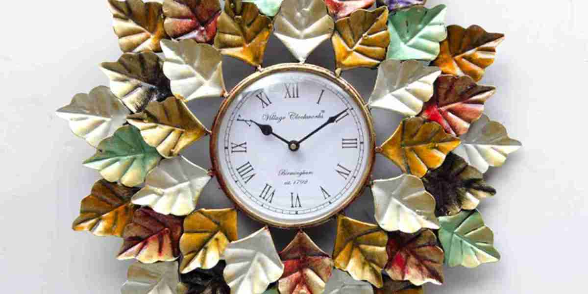 10 Unique and Creative Wooden Clock Decor Ideas