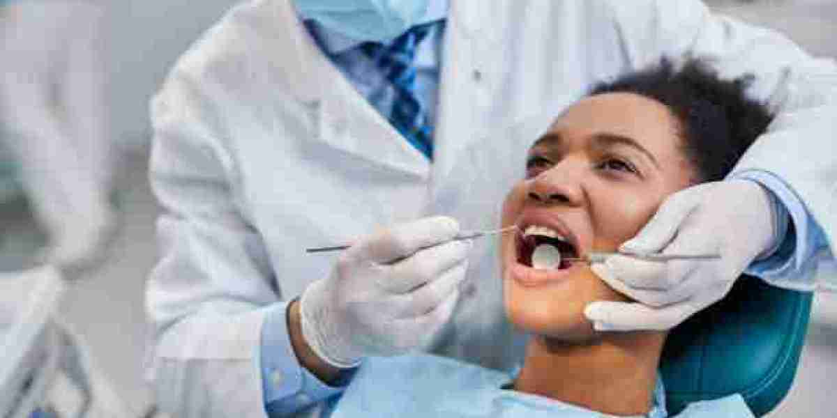 Discover the Best Dental Clinic in Dwarka for Your Oral Health